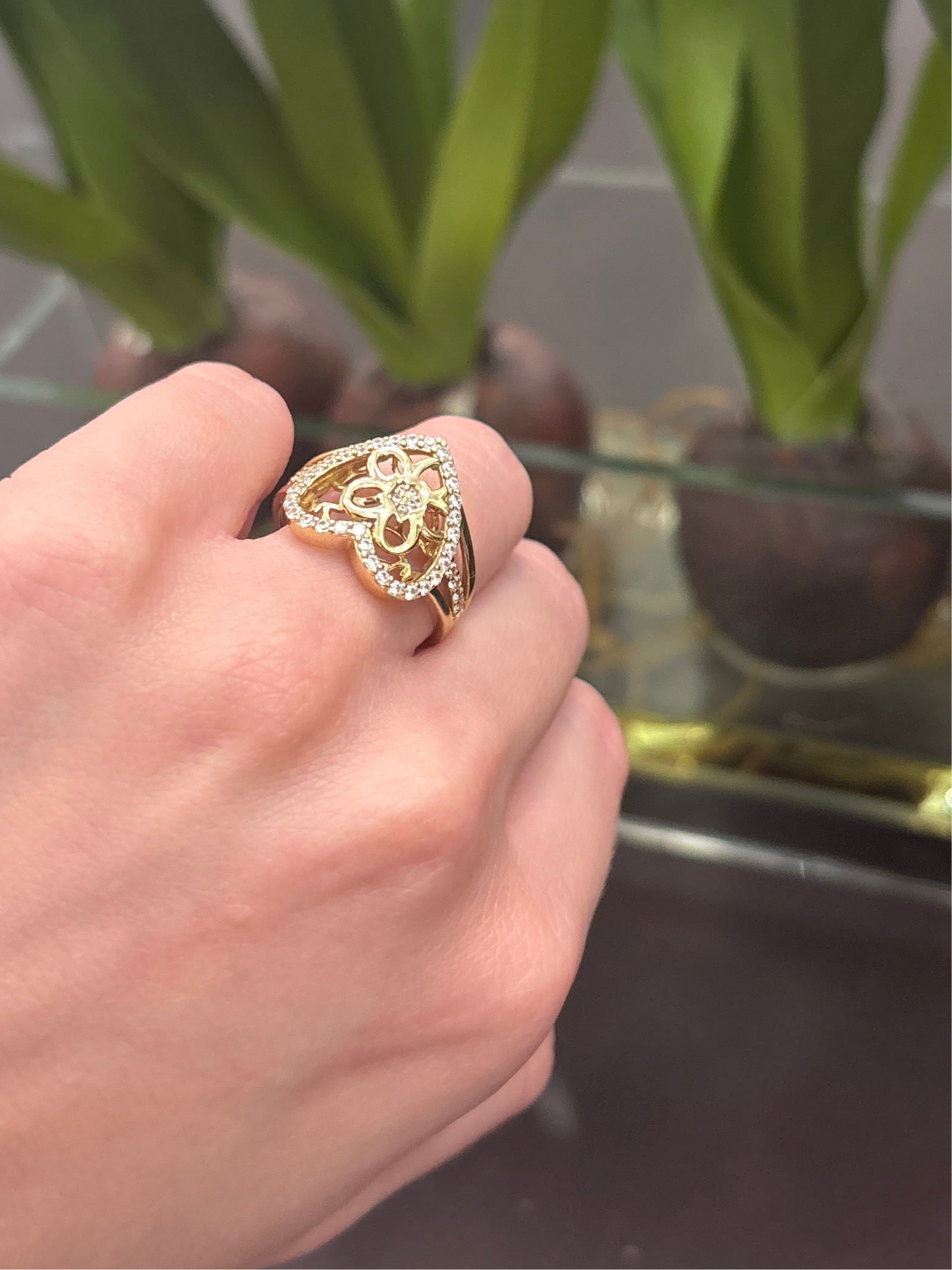 10 K Heart Ring