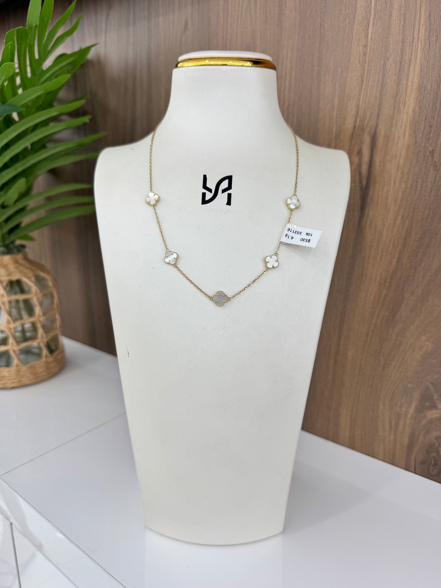 10karat 5 white flower necklace