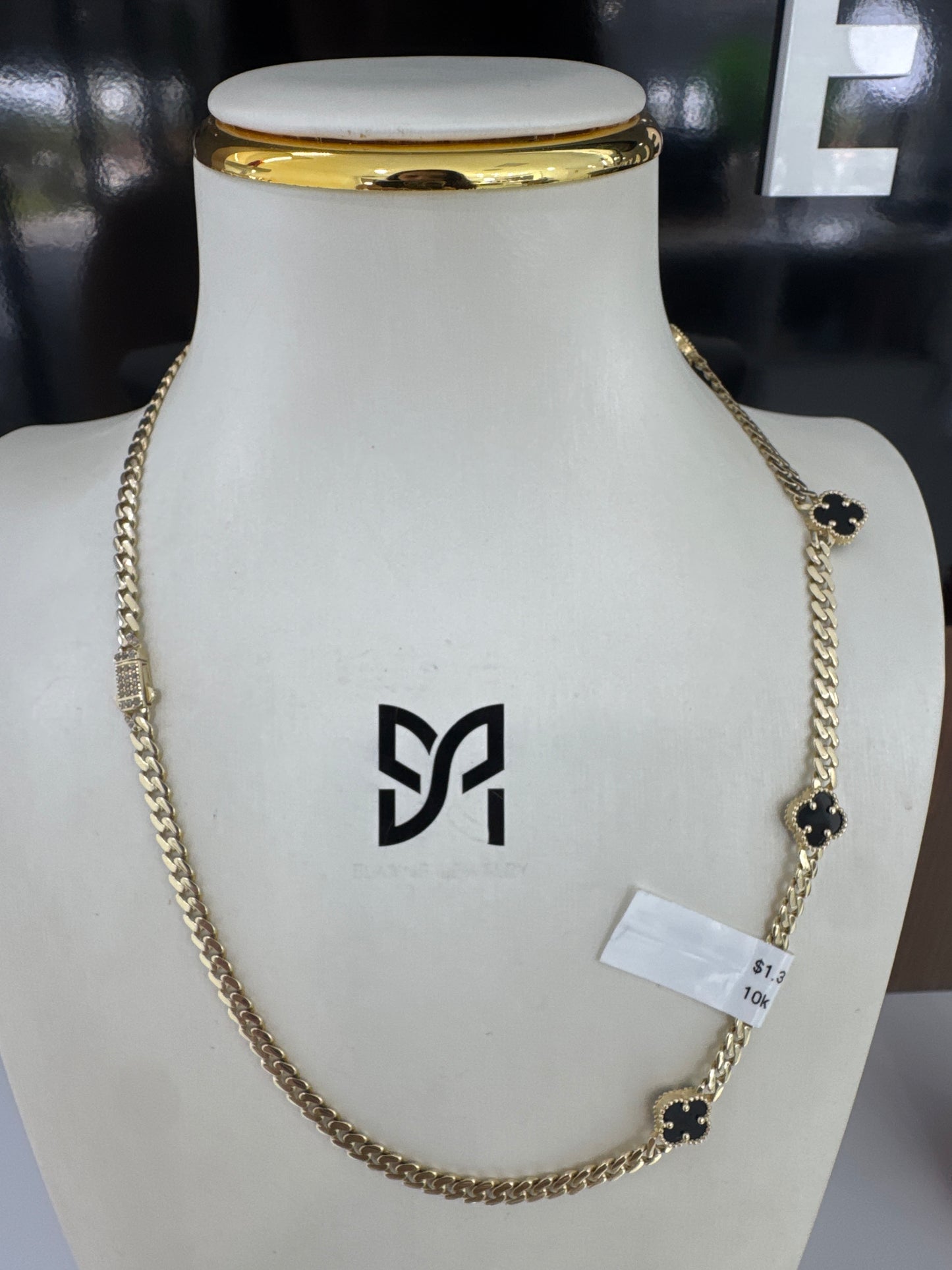 10K 5 Black Flower Necklace