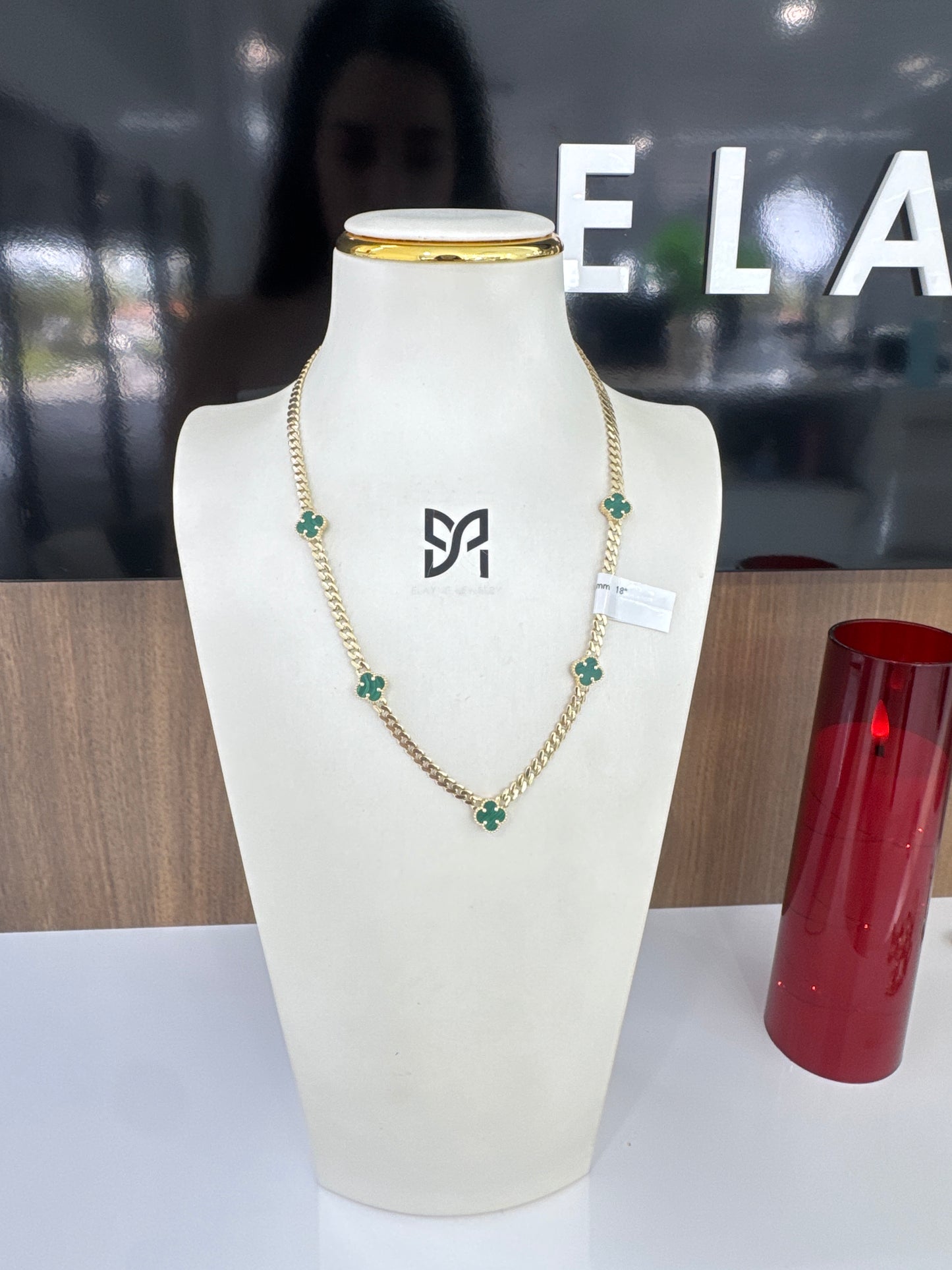 10K 5 Green Flower Necklace