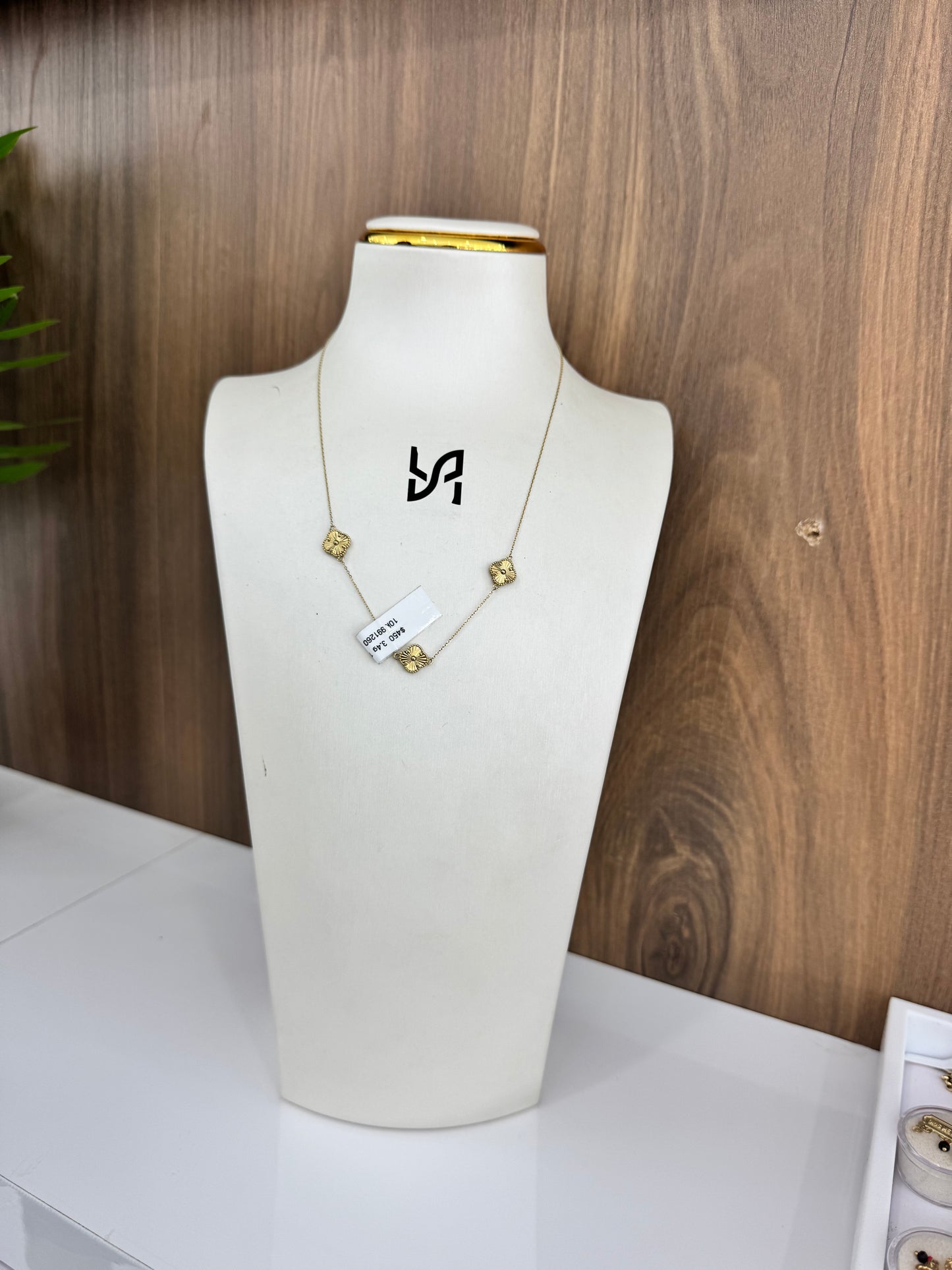 10k 3 golden flower Necklace