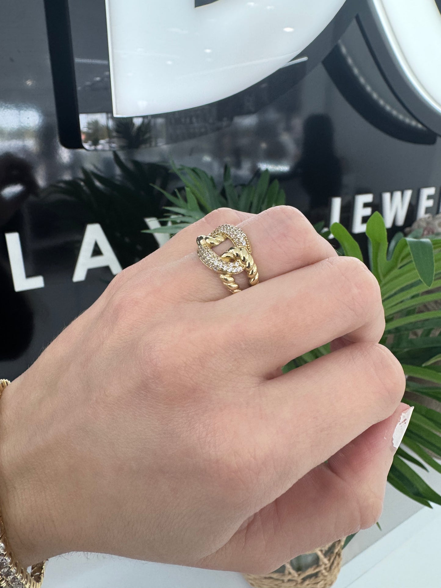 10K Esencie Ring