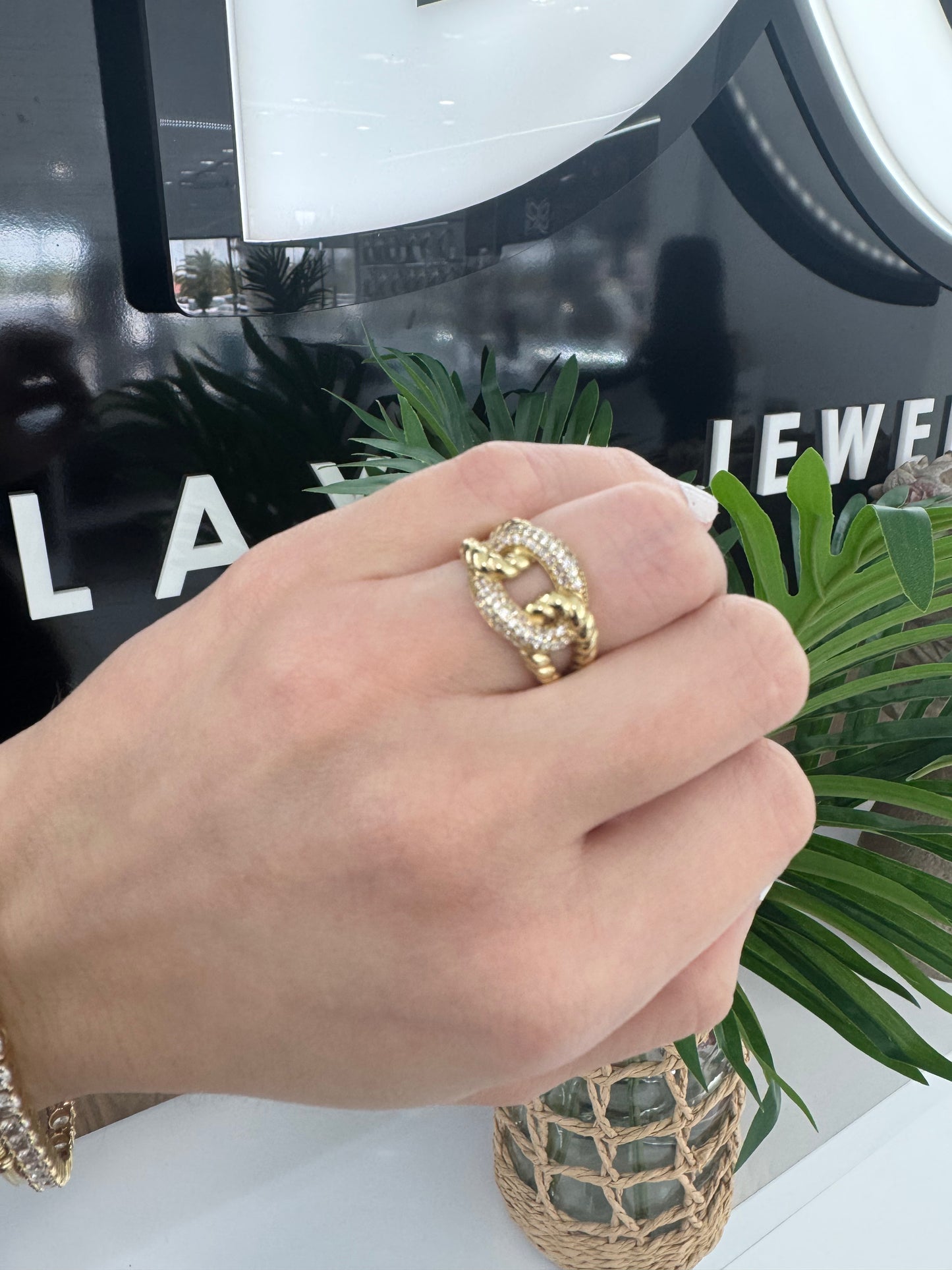10K Esencie Ring