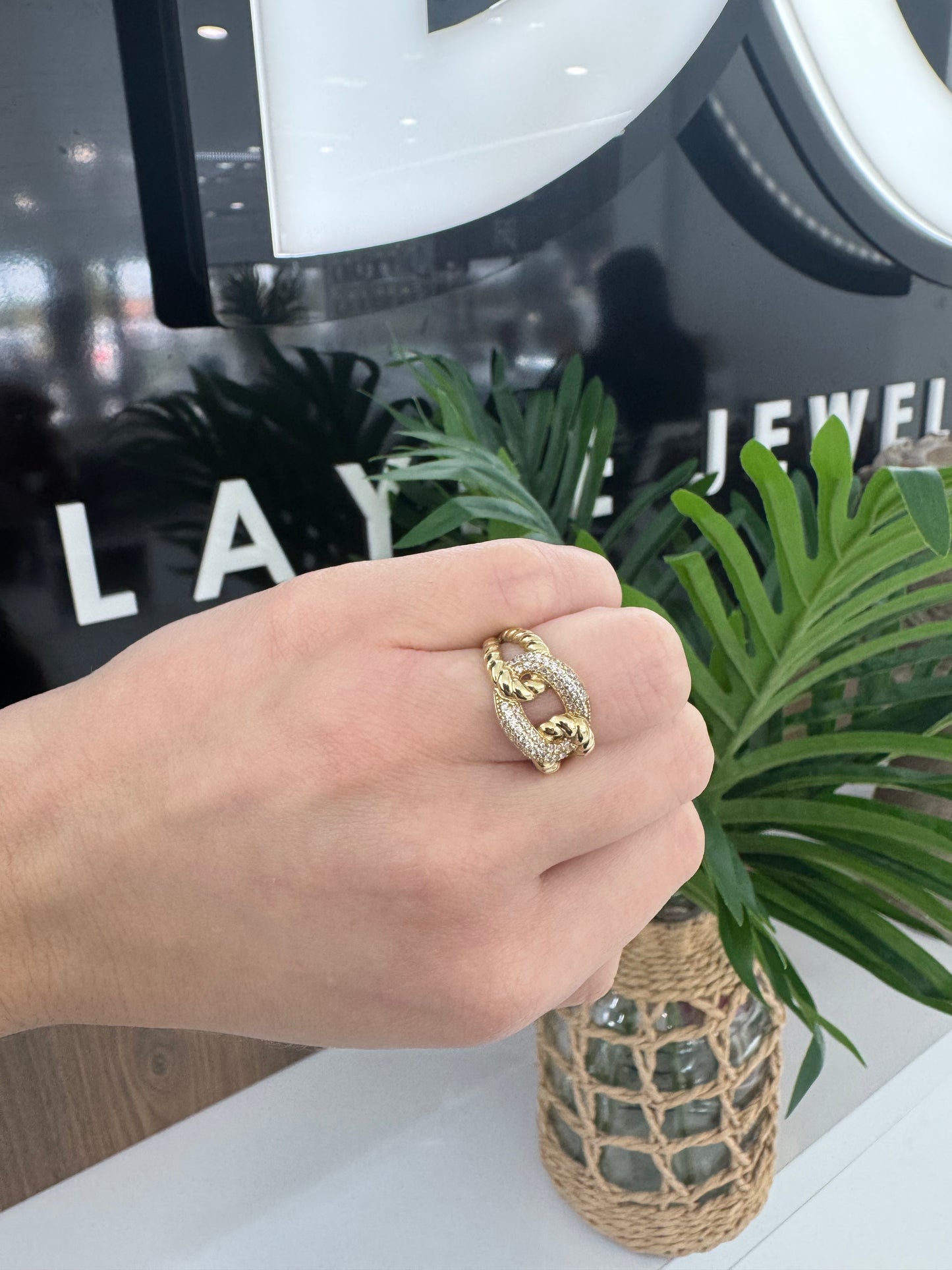 10K Esencie Ring