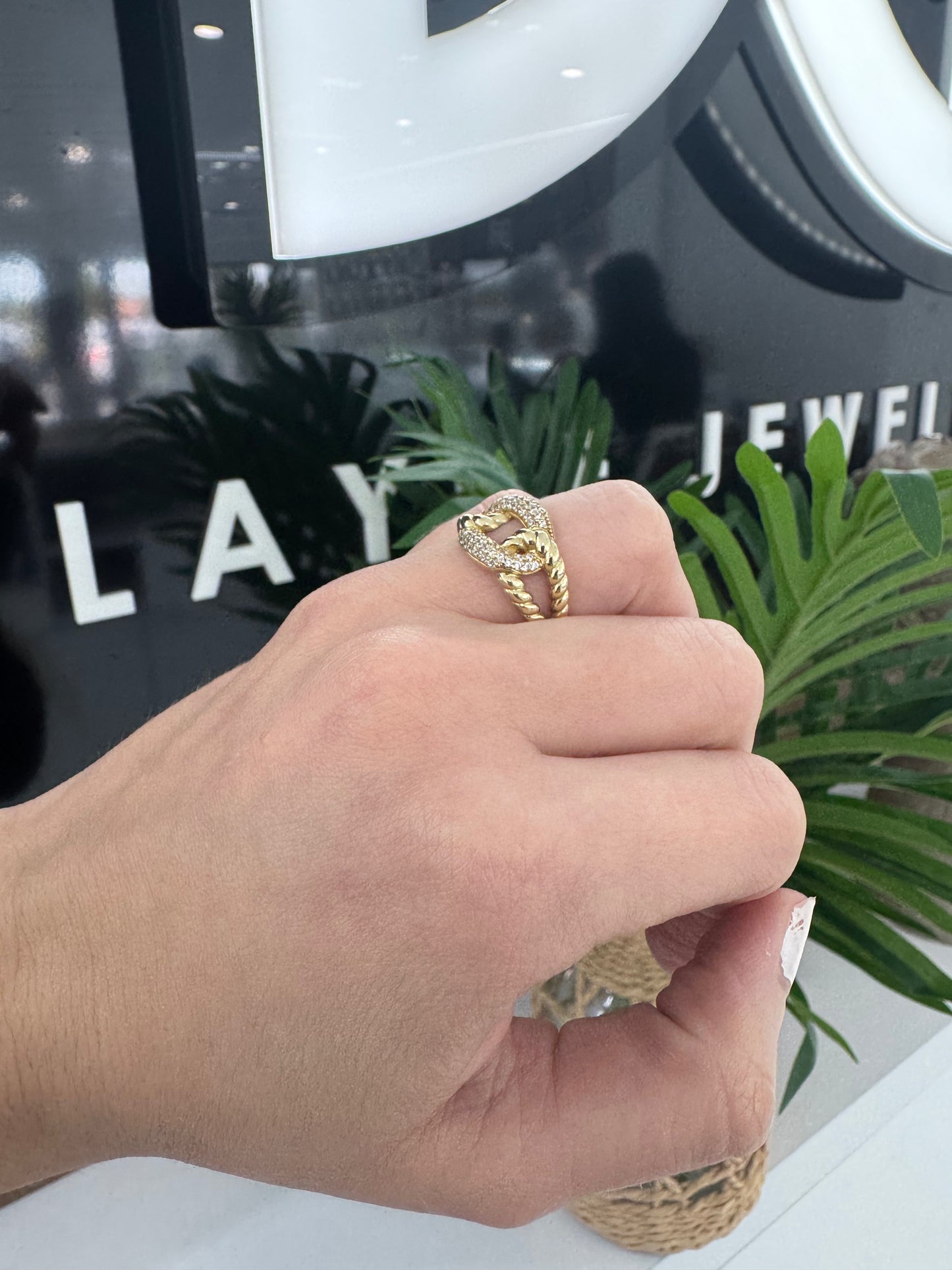 10K Esencie Ring