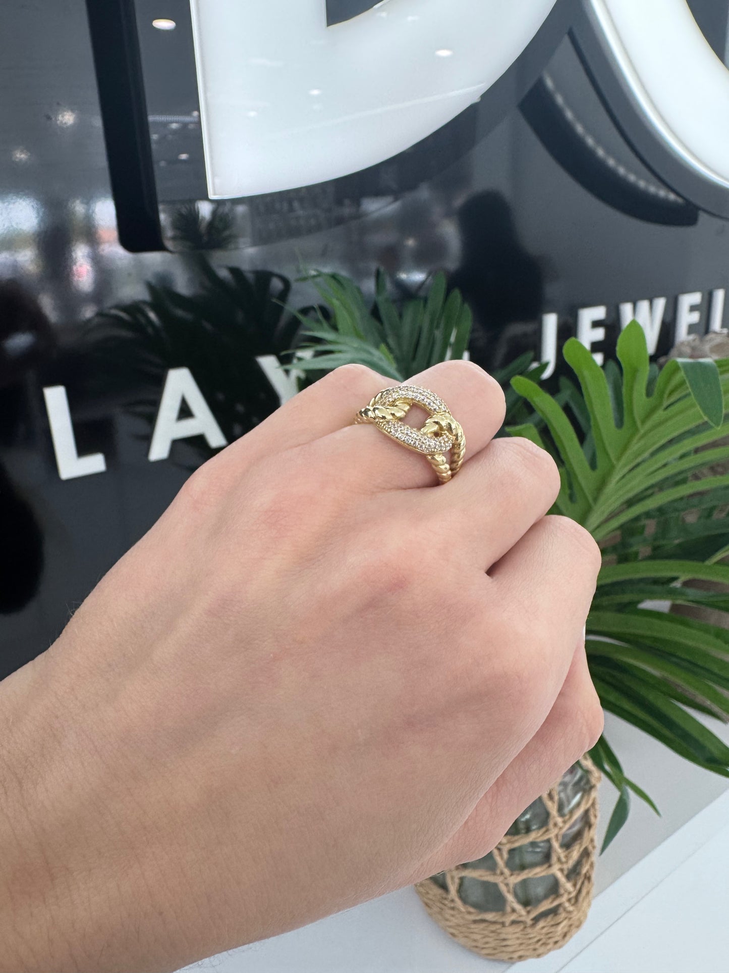 10K Esencie Ring