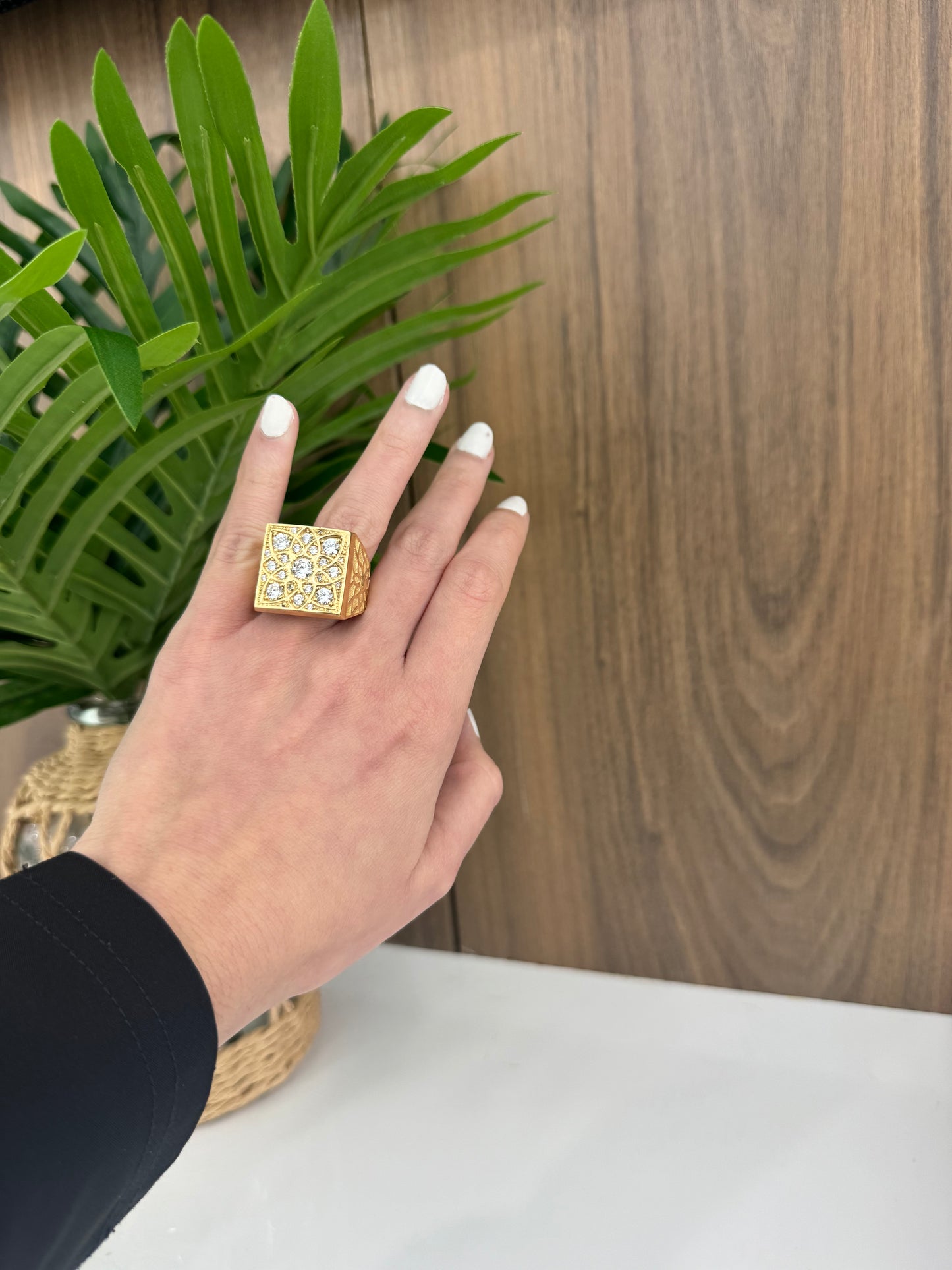 10k Solid Rosetta Ring