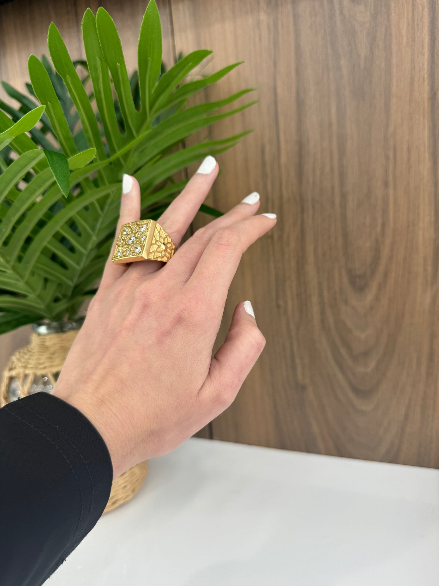 10k Solid Rosetta Ring