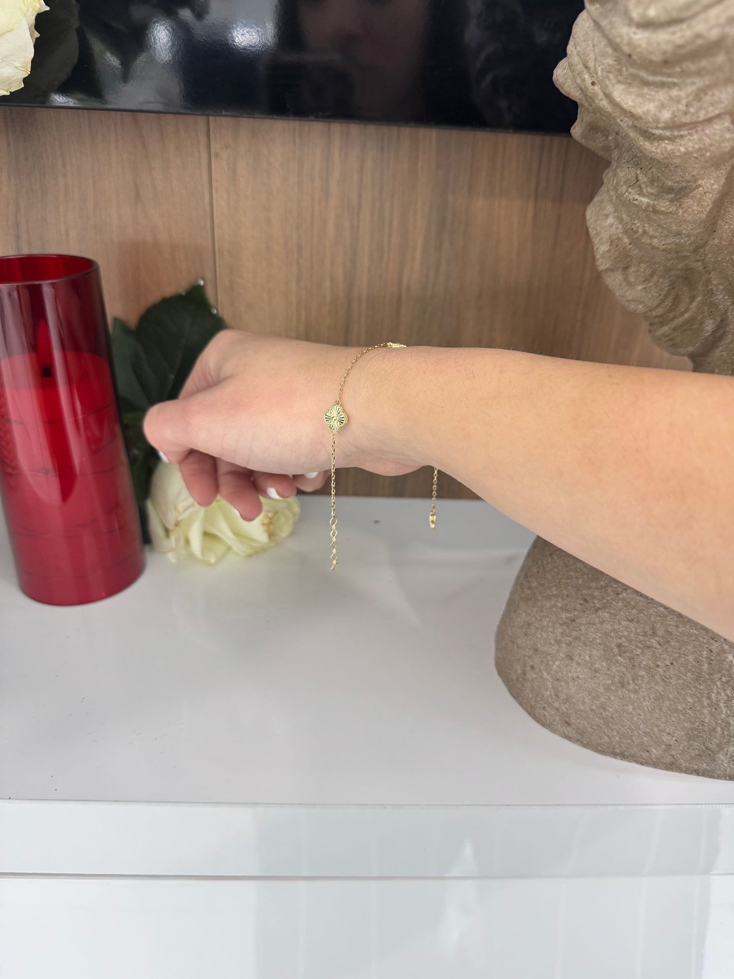 10K 3 Flower Bracelet
