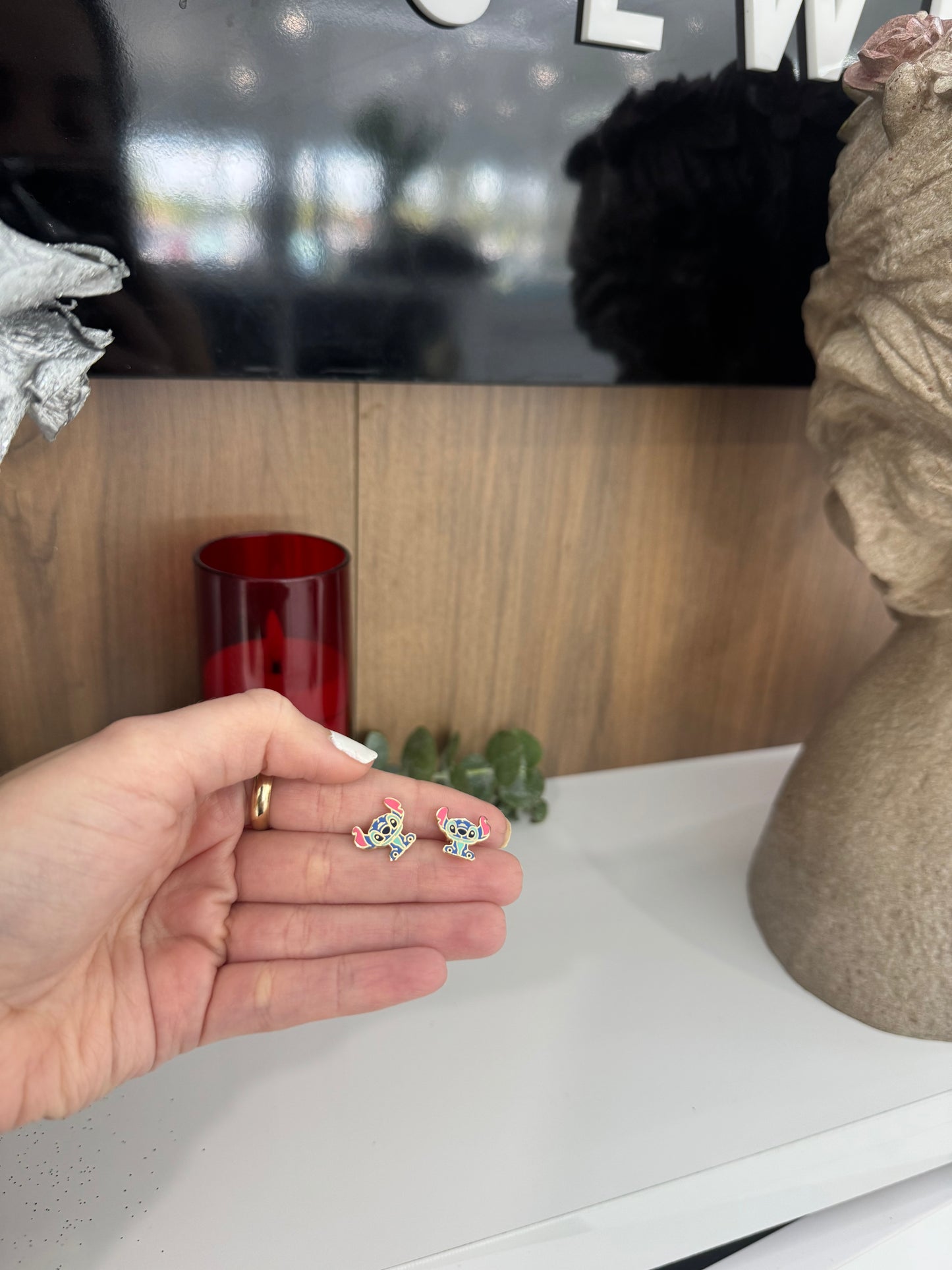 10k Earring