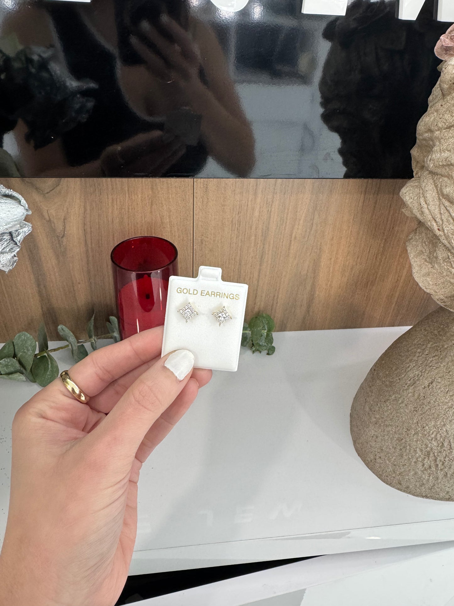 10K Earring