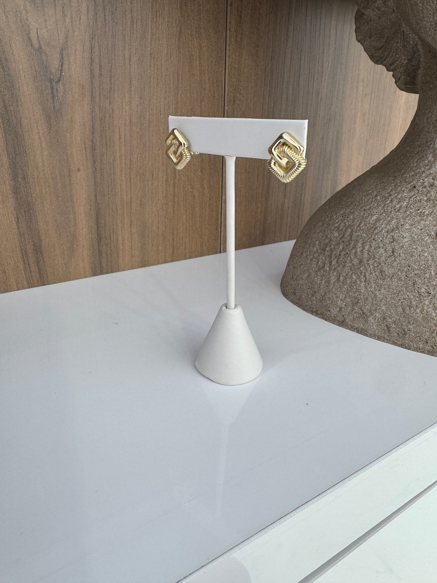 10K Omega Earring