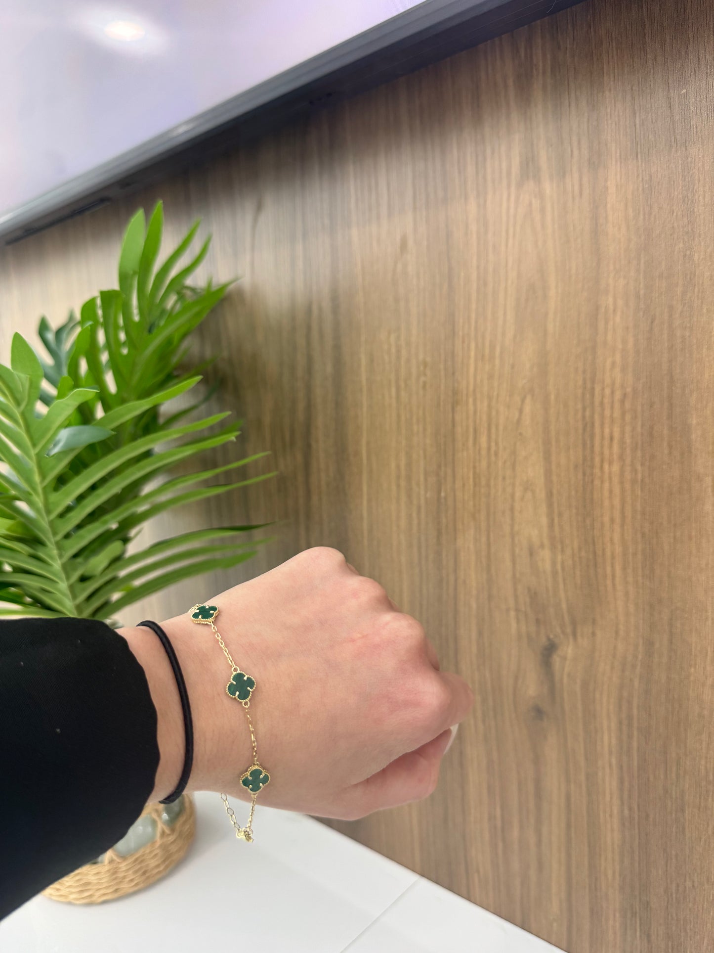 10Karat 5 Green flowers Bracelet