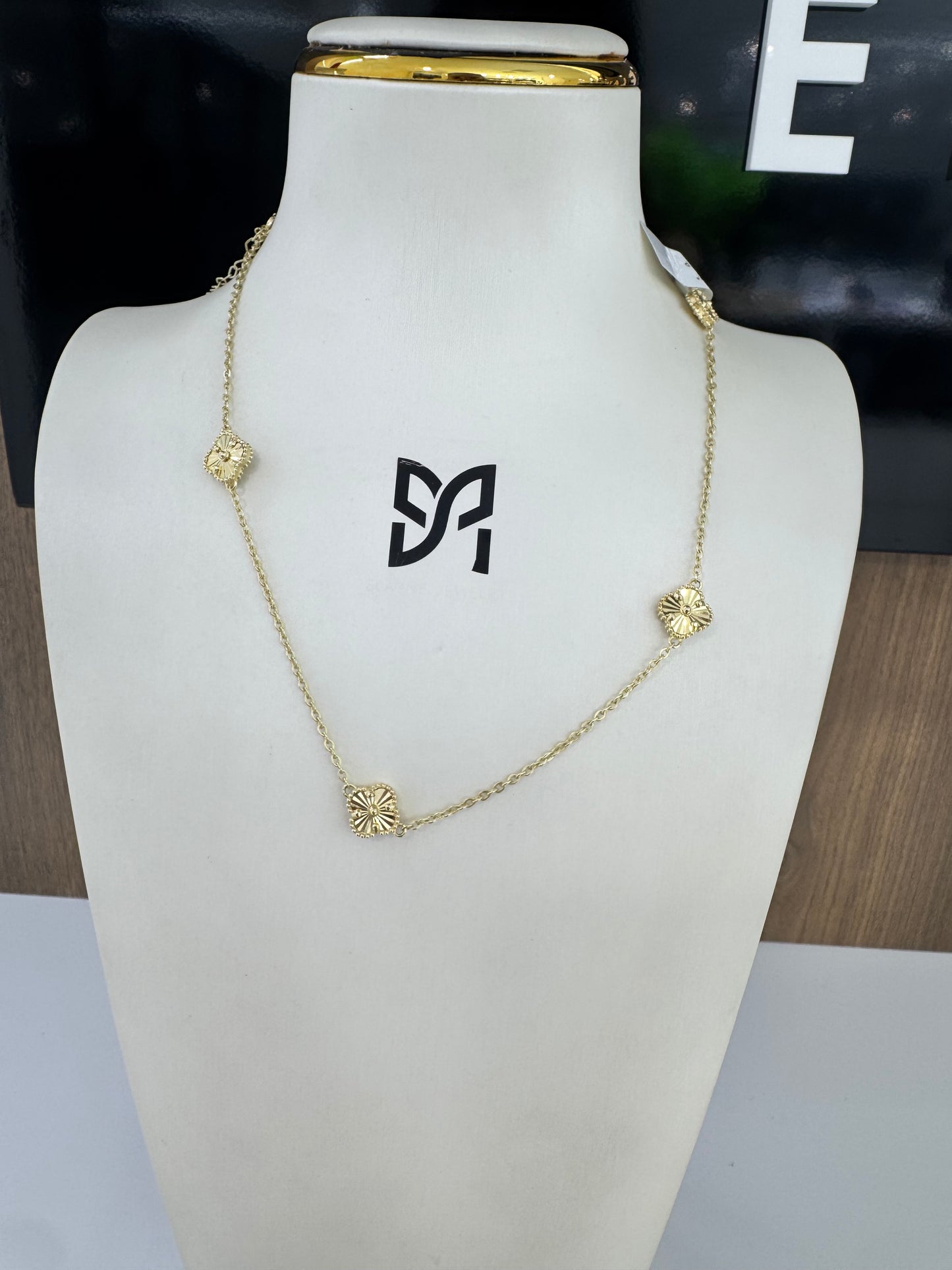10K 5 Golden Flower Necklace