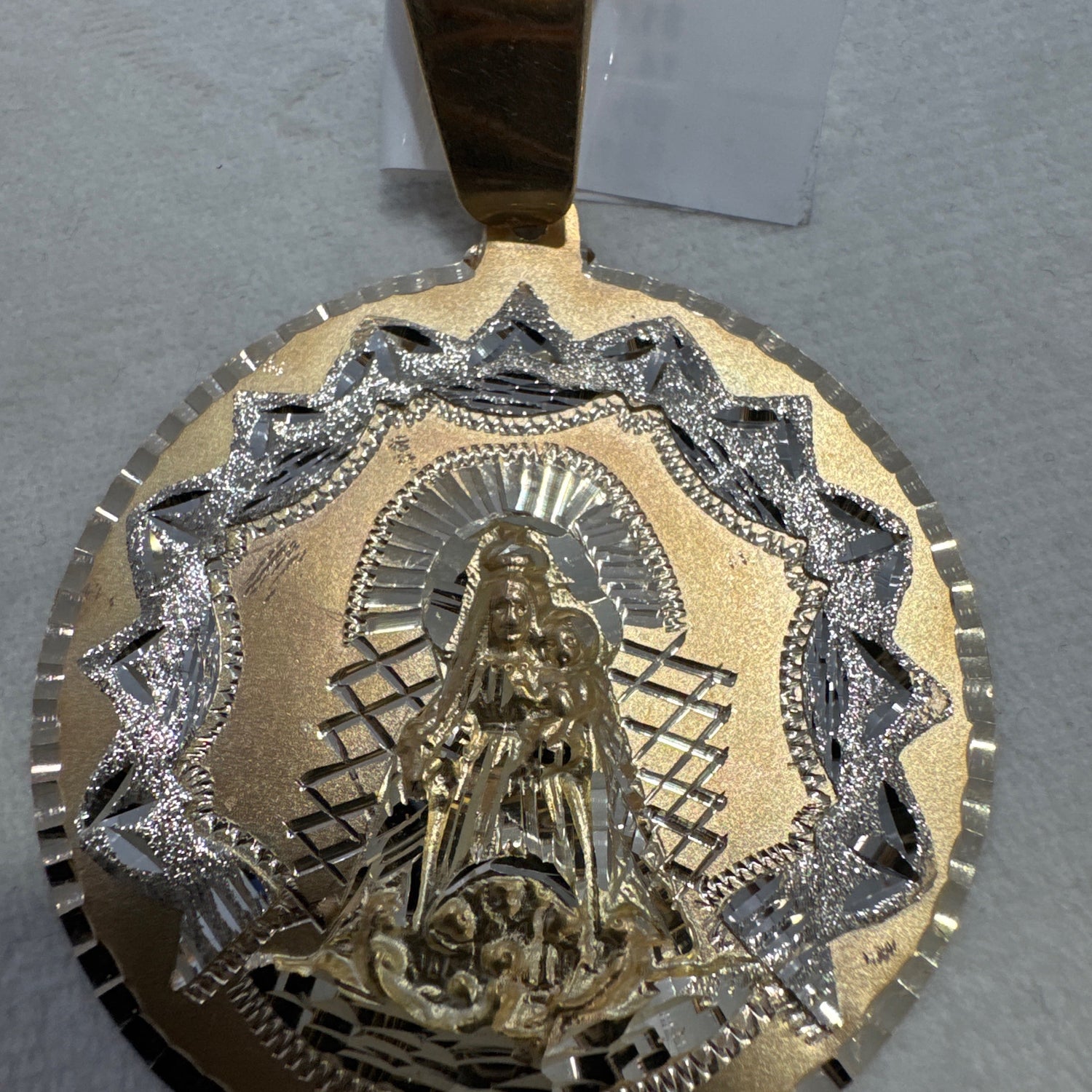 10K PENDANT