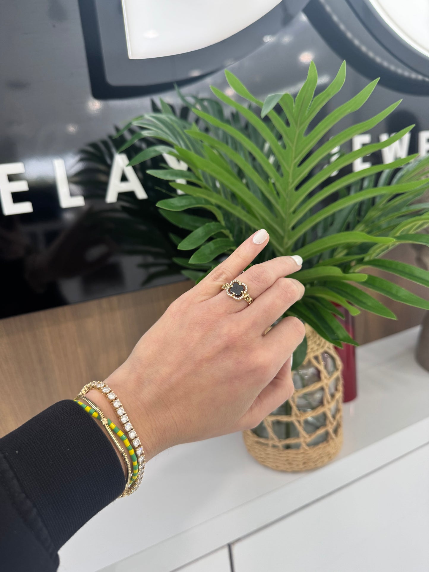 10K Dark Flower Ring