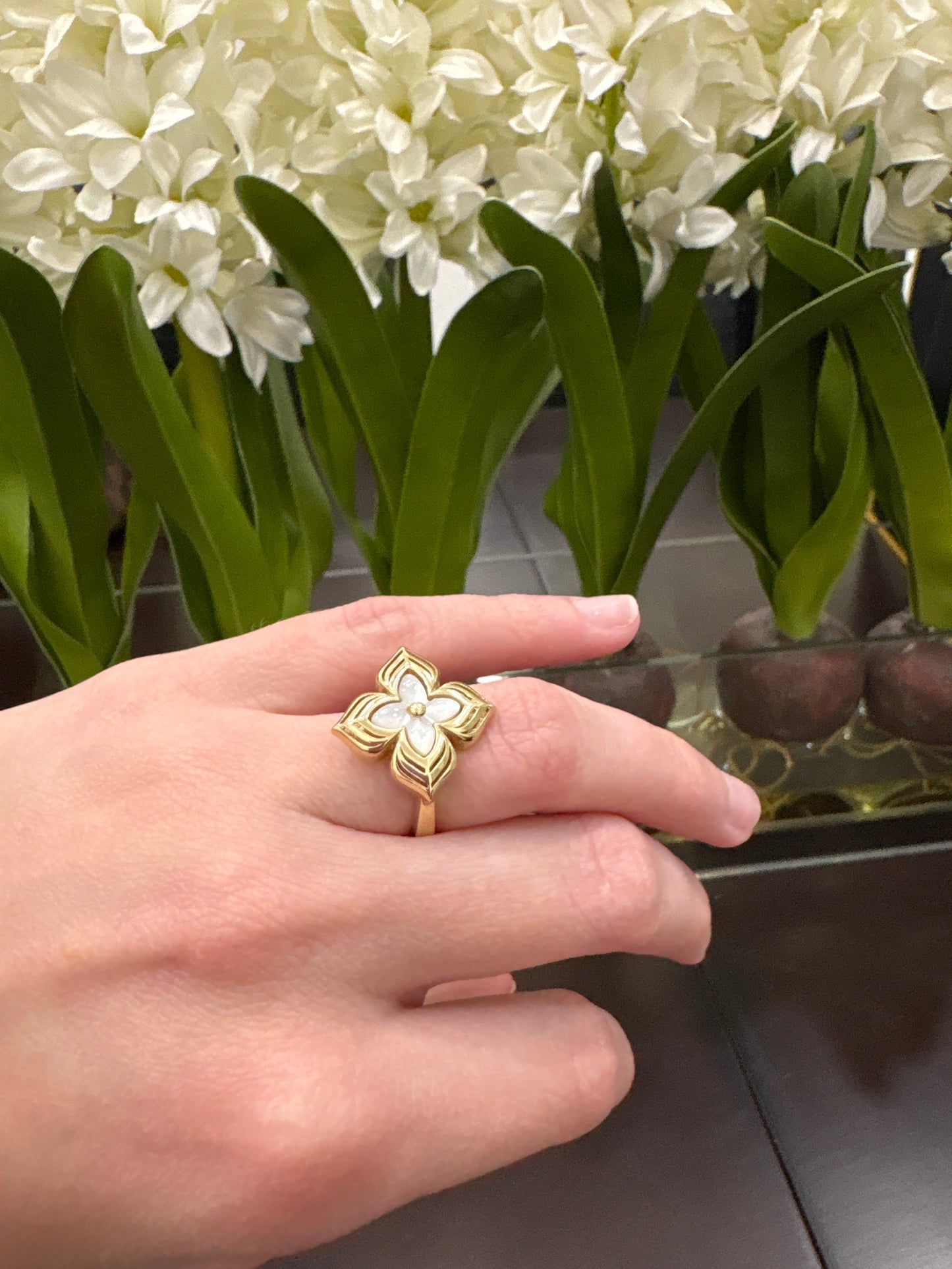 14K Flower Ring
