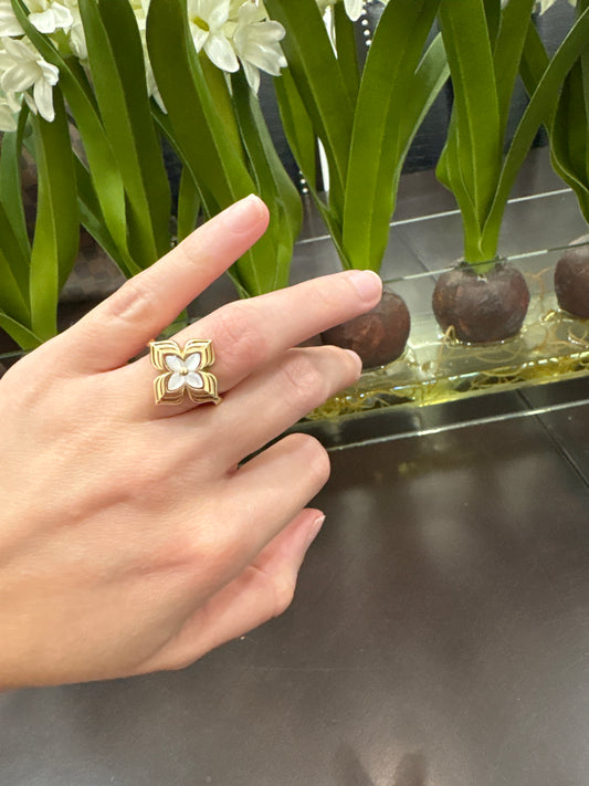 14K Flower Ring