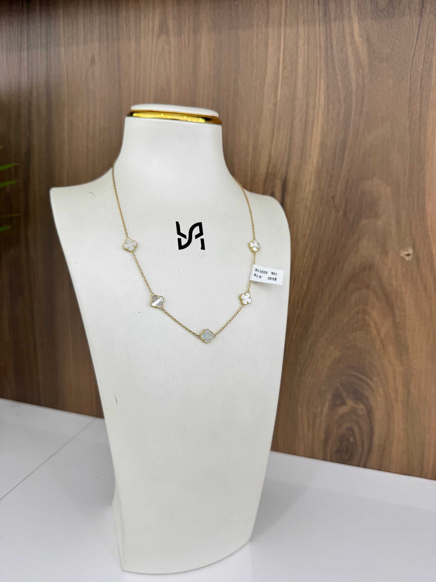 10karat 5 white flower necklace