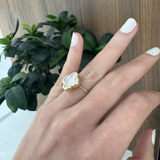 14K Flower Ring