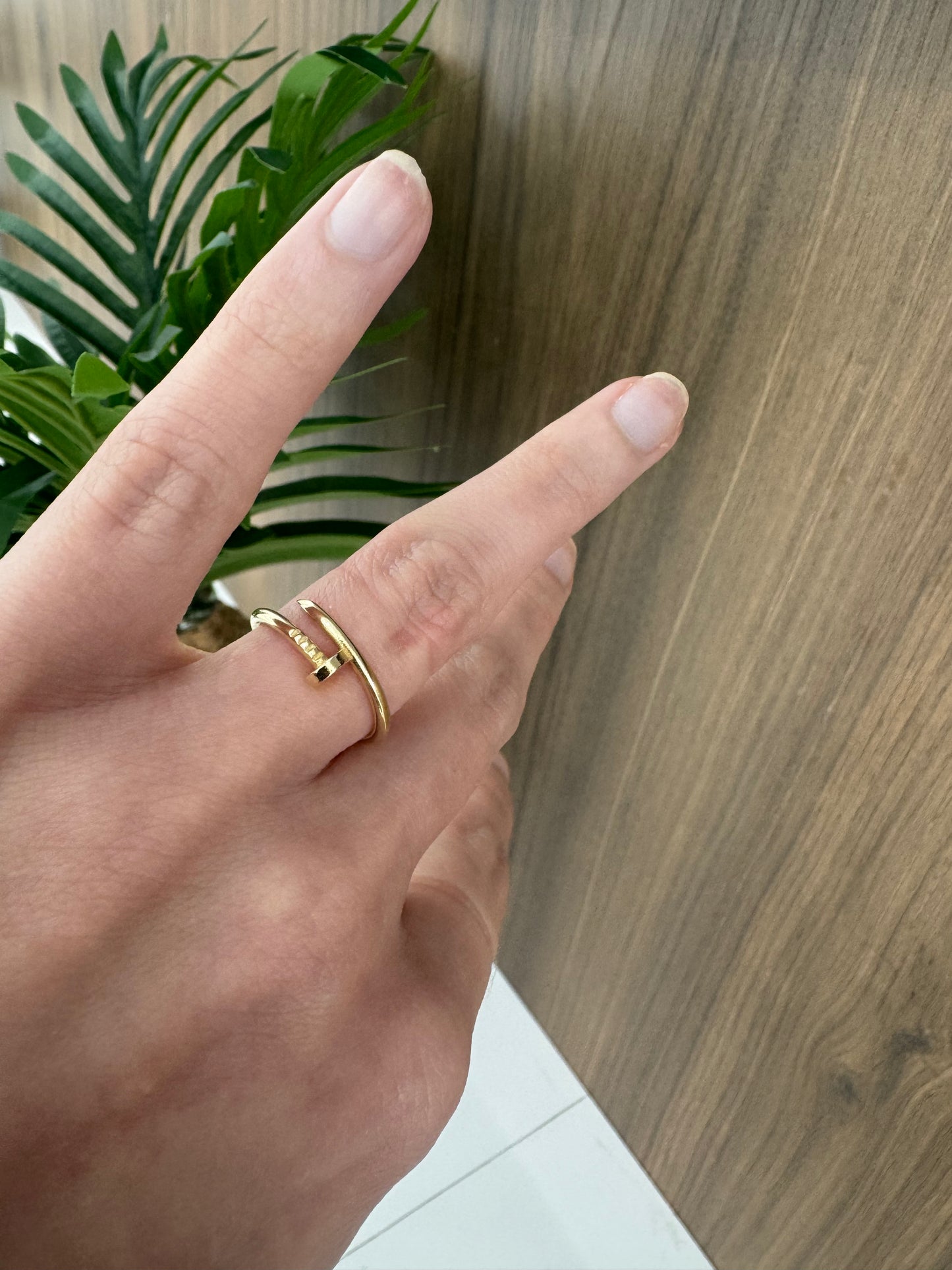 10k Clavito Ring