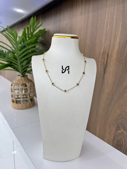 10karat 11 baby flower necklace